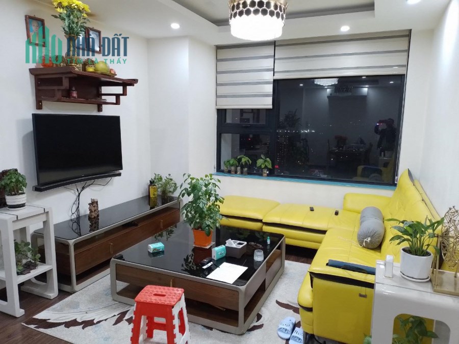 Bán Gấp Chung Cư Tòa CT2 62 Trần Bình Cầu Giấy 2PN CĂN GÓC 2.45 Tỷ 0879723702