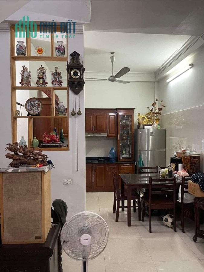 Bán gấp nhà Xã Đàn trước tết, 30m ra phố, 36m 5 tầng 3,2 tỷ