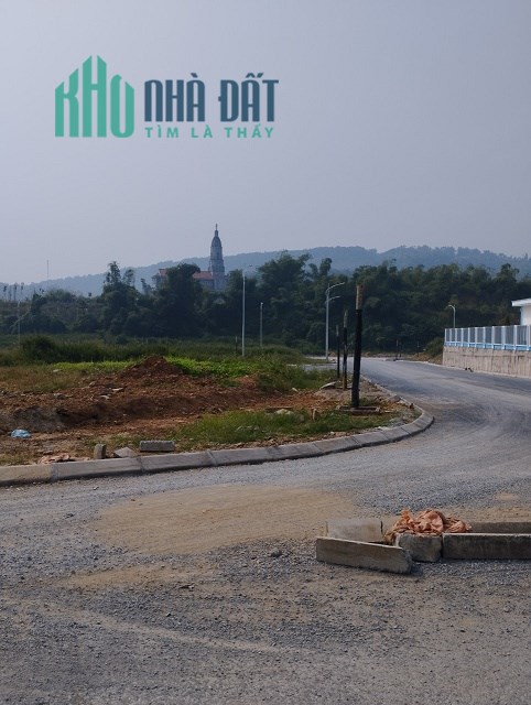 BÁN ĐẤT ĐỐI DIỆN TRƯỜNG LÝ TỰ TRỌNG, GẦN GO, QUẢNG TRƯỜNG MỚI