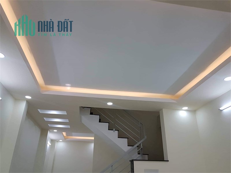 Ngộp tiền bán nhà, Tân Bình, Âu Cơ, 50m2, 4 tầng, hẻm xe tải, 5.7 tỉ