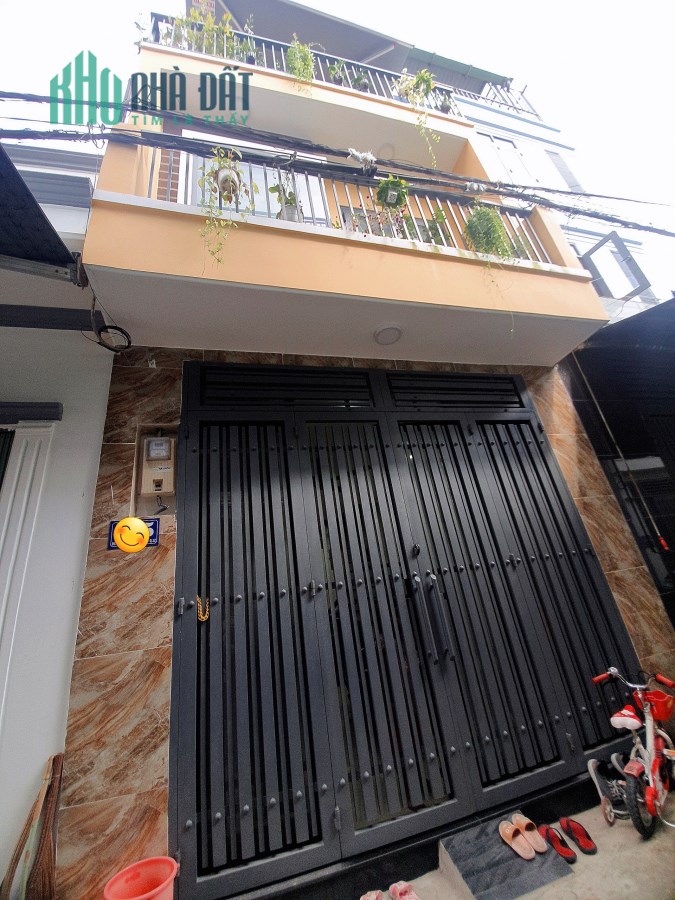 Nhà Đường Trần Thị Cờ, 4x8m, 3 Tầng, Hẻm Xe Hơi