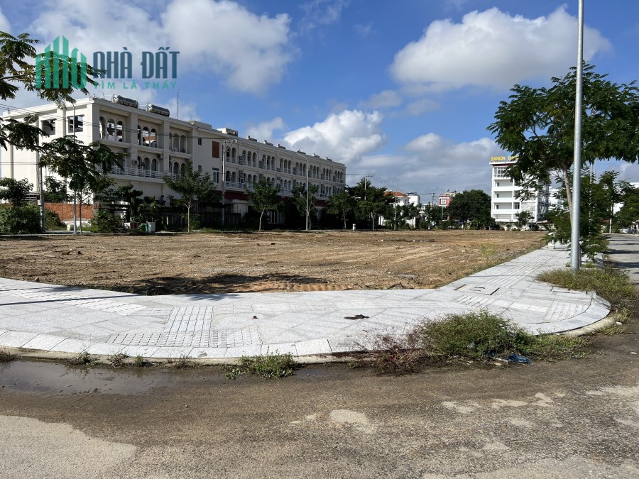 Đất nền khu K2  diện tích 94m2 gần bãi biển Bình Sơn