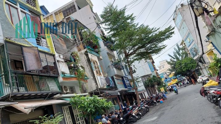 Bán nhà cấp 4 hẻm xe hơi đường Bùi Minh Trực p6q8, diện tích 69m2 giá 5.45 tỷ.