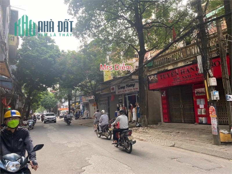 Giá 25 triệu, Mrs Diễm cần bán 75m đất tặng nhà ngay chợ Lắp Ghép, tổ 25 thị trấn