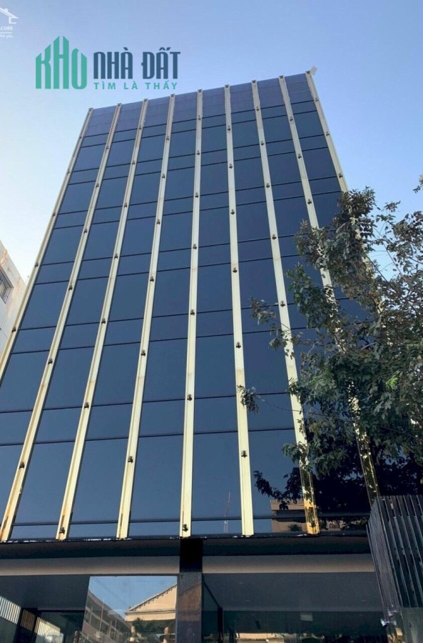 Tòa nhà mặt phố trung tâm quận Thanh Xuân. DT 155m², 9 tầng,