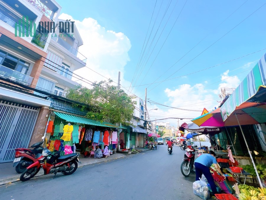 Bán Nhà Mặt Tiền Chợ, Kinh Doanh Mua Bán Tốt - Đường Trần Văn Ơn, P Tân Sơn Nhì, Q Tân Phú.