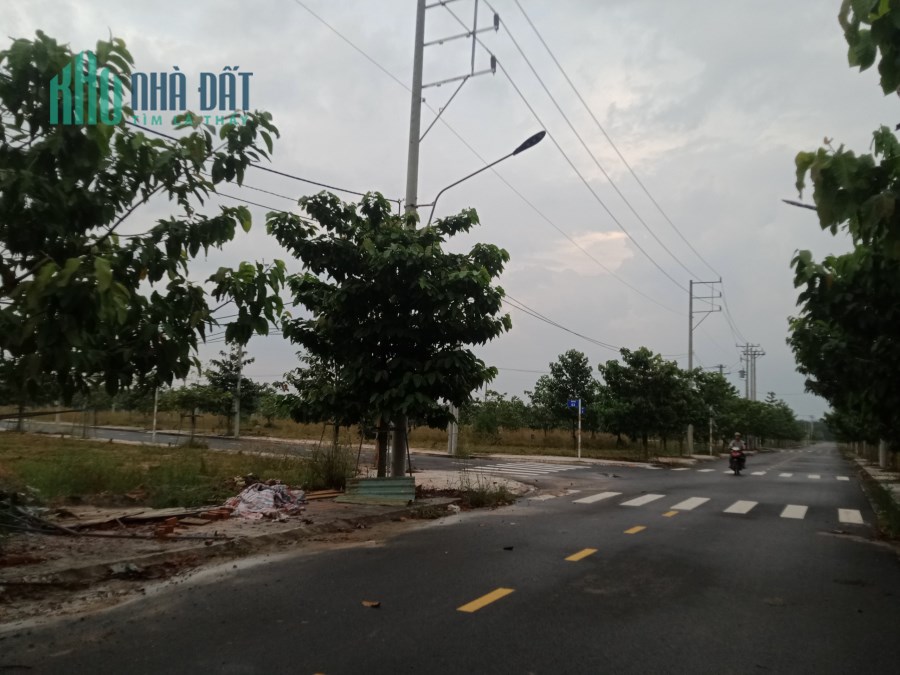 Chủ kẹt tiền bán gấp lô đất mặt tiền Bình Dương, Bàu Bàng 840tr 85m2 full thổ cư