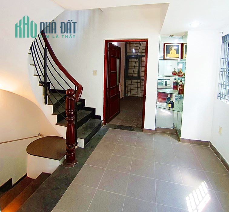 Bán nhà gần Mặt tiền Bành Văn Trân, Tân Bình, 4 Tầng, 40m2