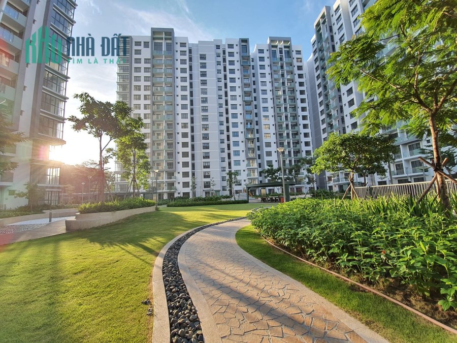 Cần bán căn duplex 2 tầng tại khu phức hợp Celadon City thuộc tiểu khu Emerald giá chủ đầu tư