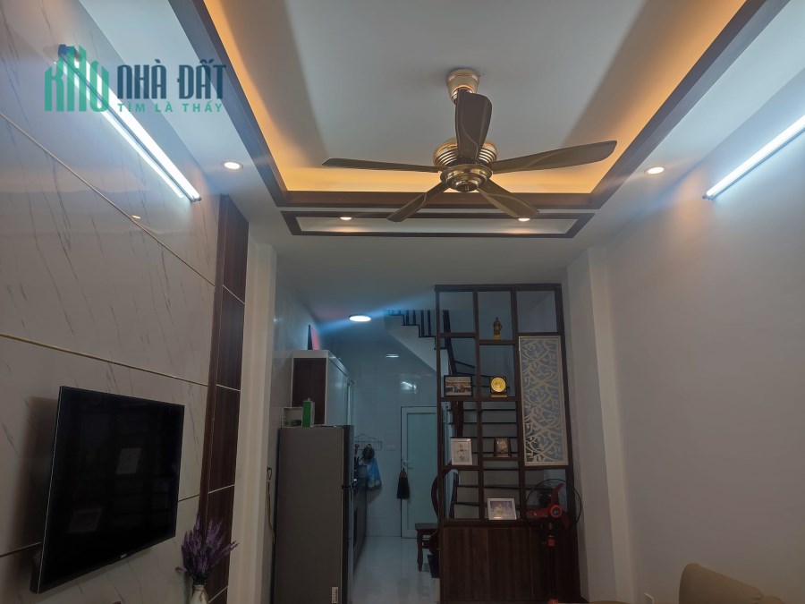 Bán nhà Giáp nhị, Hoàng Mai Lô giữa 33m*5Tầng - Nhà mới,  giá 3.55 Tỷ