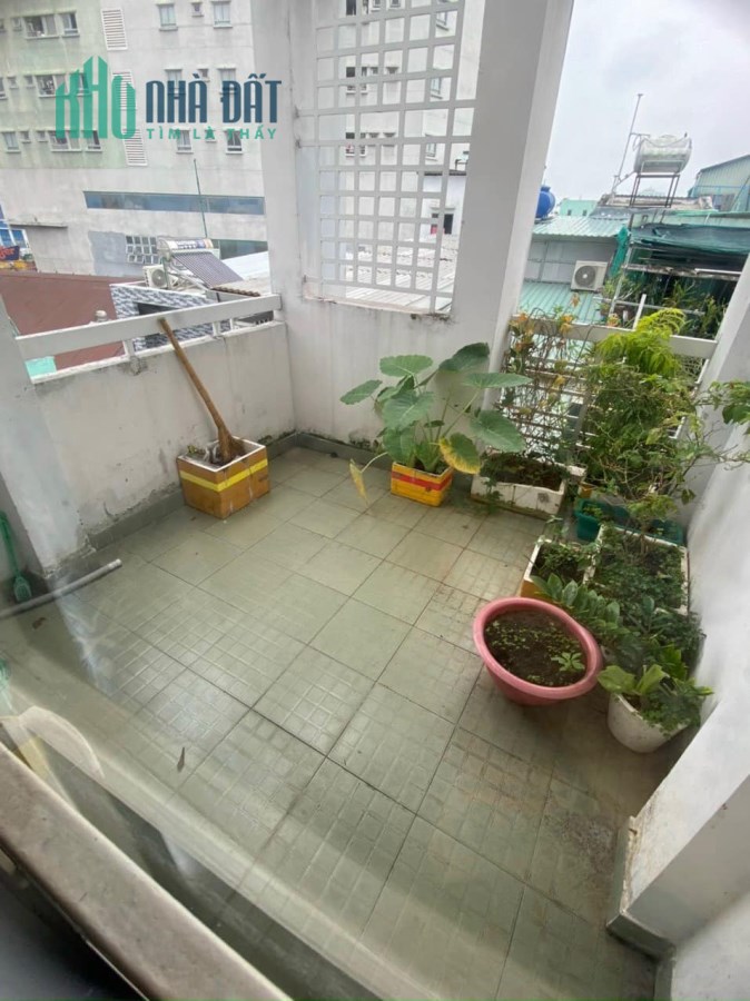Bán gấp nhà 4 tầng đường Cao Đạt p1q5 giá 5.5 tỷ.