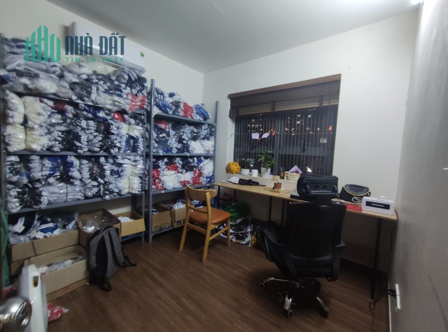 Cần bán gấp căn hộ 57m, 2n2vs, 1,2x tỉ tại The Vesta. LH: 0393658814.