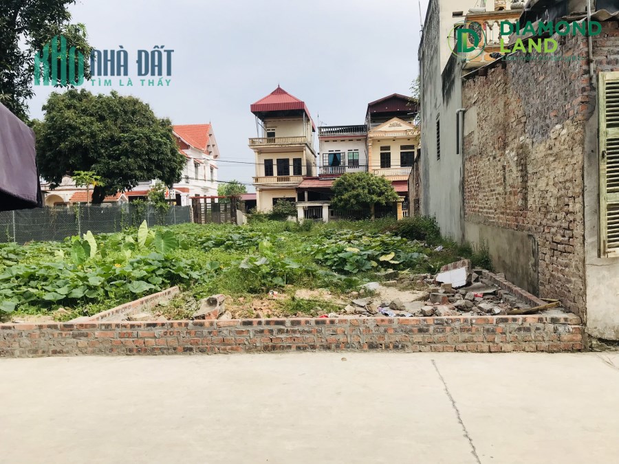 giảm giá cực sâu lô 50,4m trục kinh doanh tại Quảng Hội - Quang Tiến , đường 2 oto tránh , ngõ