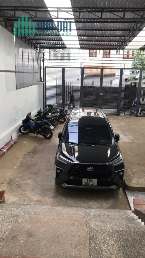 Cho thuê căn hộ dịch vụ cao cấp sân bay Quận Tân Bình - HCM