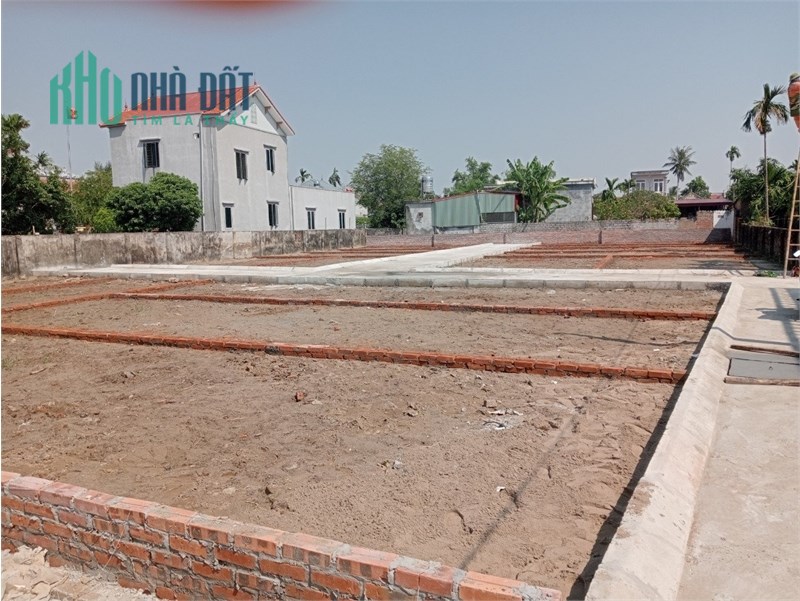 689tr kiếm đâu ra một vị trí đẹp cực phẩm như này, sát chợ, sát trung tâm thương mại