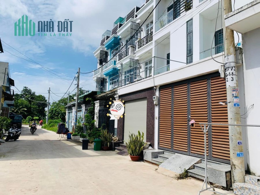 Rẻ Bào  - 3Tầng - 4.3 x 20 - HXH -Thạnh Xuân 22 - Chỉ 4 tỷ 4  -Q12 - 0909251648