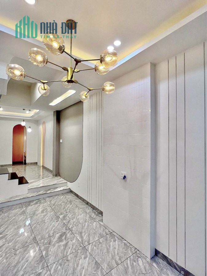 Nhà mặt đường Hồng Lĩnh, Nha Trang thiết kế hiện đại, cực đẹp