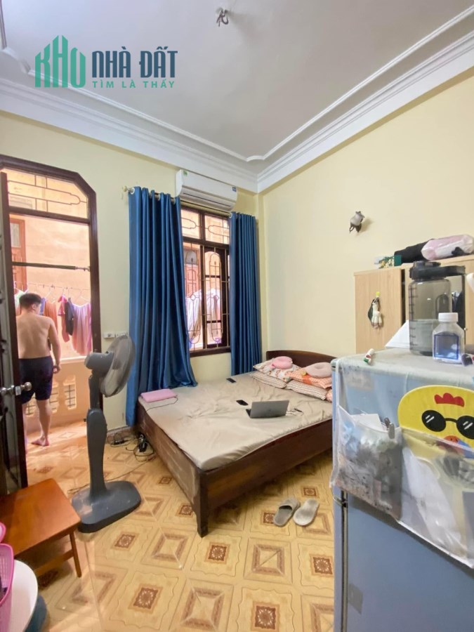 Bán nhà Xuân Thuỷ-Cầu Giấy 42mx5 tầng-7PN-dân xây chắc chắn giao thông thuận tiện