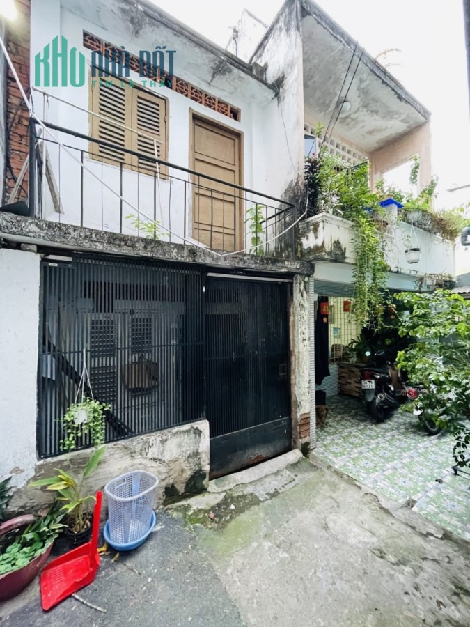 Hạ chào gấp nhà 2 tầng cũ 75m2 Nơ Trang Long P11 Bình Thạnh, hơn 5 tỷ