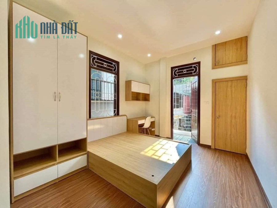 Bán nhà Nguyễn An Ninh, Hoàng Mai, 60m2, ngõ thông, ô tô ngủ nhà, chỉ 7.6 tỷ