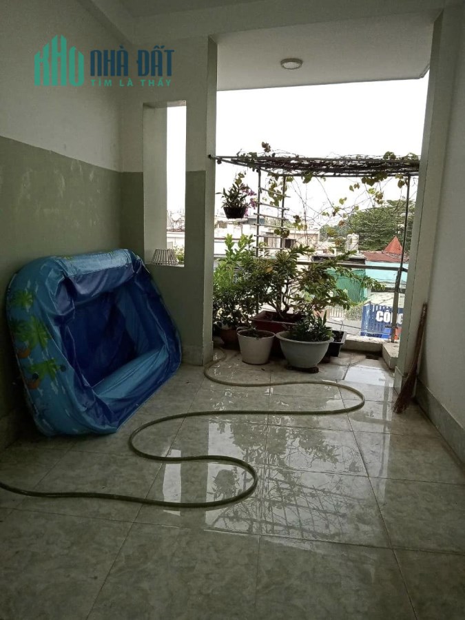 Bán gấp Nhà 1 trệt 3 lầu đúc BTCT có 4PN 3WC đường Phan Huy Ích chỉ 11 tỷ