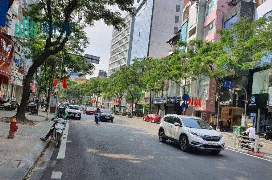 BÁN TÒA NHÀ MẶT PHỐ THÁI HÀ, VỈA HÈ, THANG MÁY, DT 1.5 TỶ/ NĂM. DT: 100M2, MT: 6.6M. GIÁ: 31 TỶ
