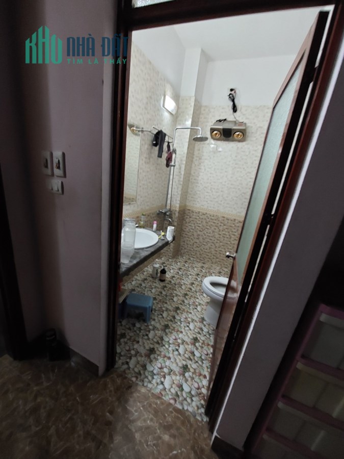 Cho thuê nhà C4 50m2, Ngọc Hồi, điện nước giá dân Call Mr Bình Thổ 0382 382 507