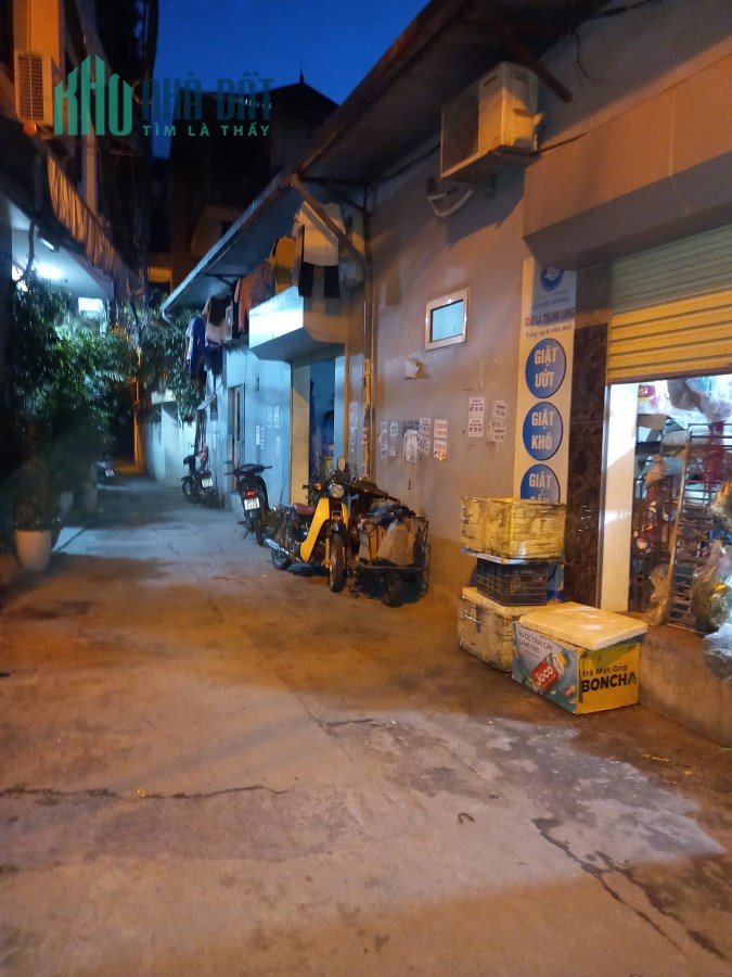 BÁN 150M2 ĐẤT DỊCH VỌNG, CẦU GIẤY, MẶT TIỀN 9M, CHIA LÔ, XÂY CĂN HỘ DỊCH VỤ DÒNG TIỀN ĐỈNH