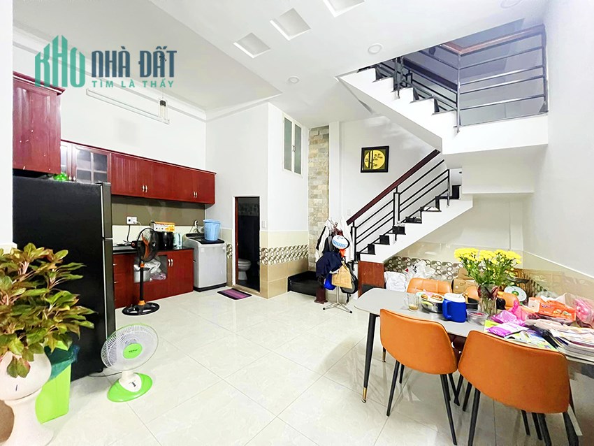 Bán nhà tốt Hẻm xe hơi Phạm Văn Hai, Tân Bình, 4 Tầng, 60m2