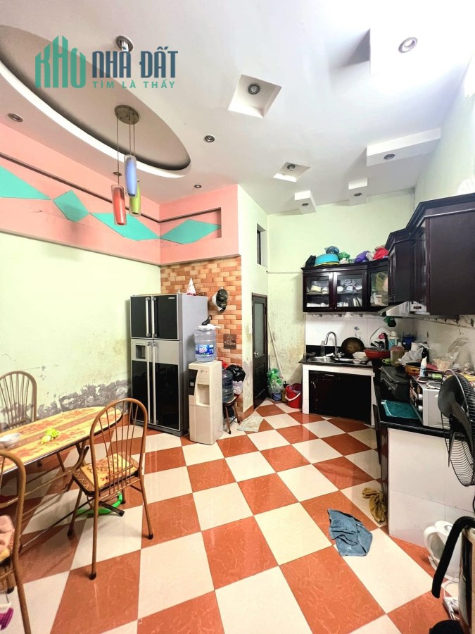 CẦN BÁN NHÀ PHỐ NGUYỄN HUY TƯỞNG 25M 4 tầng MT 5.3
