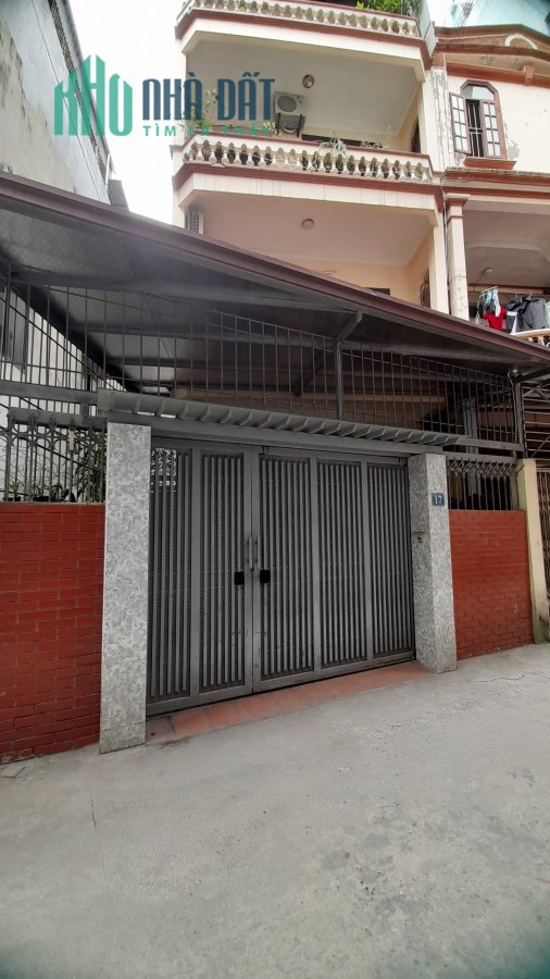 Bán nhà đẹp Phố ngọc lâm, 4 tầng , 33m2 , 2.35 tỷ
