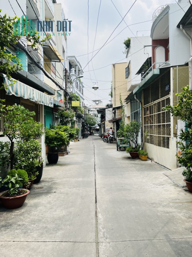 Bán nhà ngay 3 Tháng 2 - Nguyễn Chí Thanh - Hẻm xe hơi 7 chỗ - 5 Tầng BTCT - 60m2 - giá chỉ 9 Tỷ 99