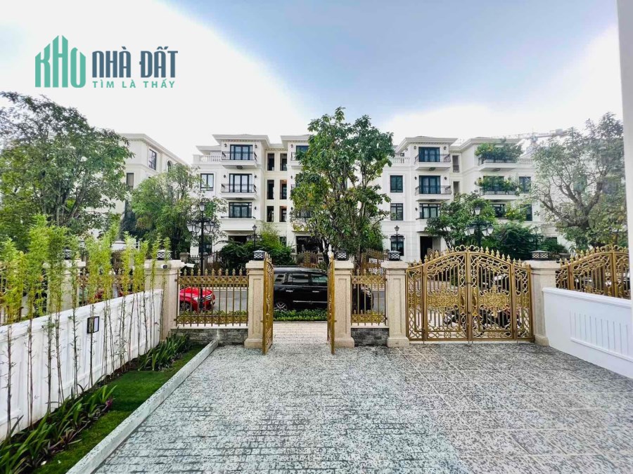 BÁN BTSL VIEW SÔNG SG VINHOMES BA SON QUẬN 1 GIÁ 180 TỶ LH: 0938250236