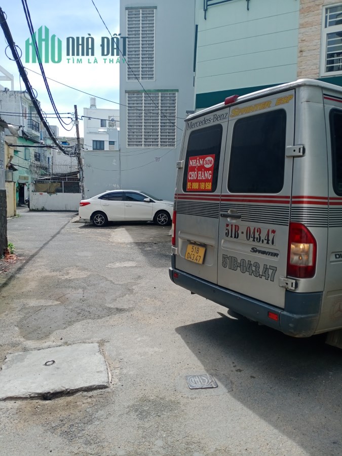 Bình Thạnh, nhà cấp 4, hai mặt hẻm xe hơi, chỉ 9 tỷ 500