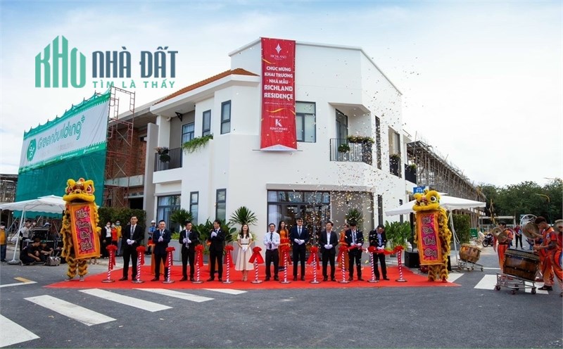 Chỉ 510 triệu sở hữu nhà 1 trệt 1 lầu gần trung tâm thành phố mới, được vay gói ưu đãi lãi suất