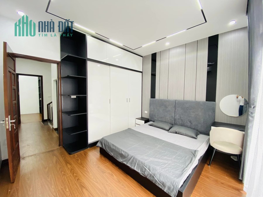 SIÊU ĐẸP Chính chủ bán nhà ngõ 63 Vũ Trọng Phụng 48mx4T 5 ty sổ vuông 50m ra phố ngõ to 0969040000