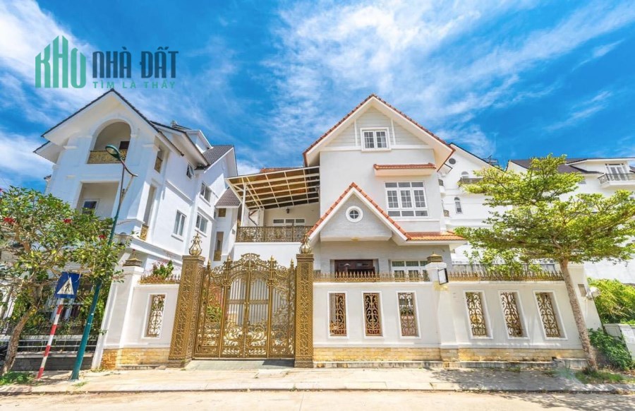 Bán biệt thự KQH Golf Valley Đà Lạt 300m2 khu dân cư VIP