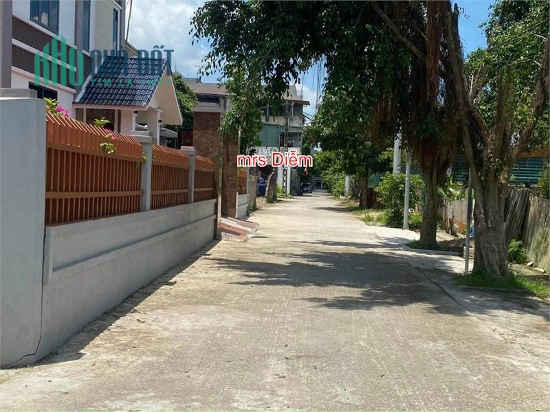 Nhỉnh 40 triệu, Mrs Diễm cần bán 2 lô đất trên 50m ngay sát bìa làng Kính Nỗ, Uy Nỗ,
