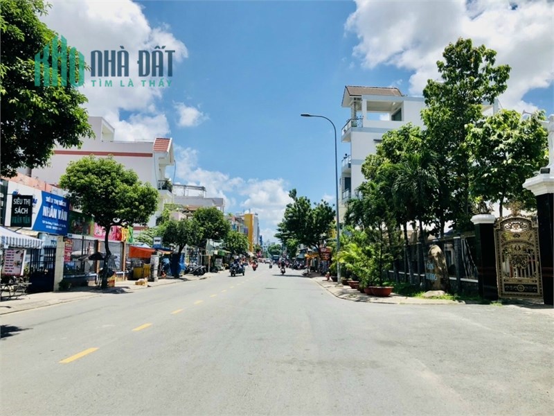 Bán đất mặt tiền 27-29 Tân Hương, Tân Phú, DT 50mx40m (2000m2)