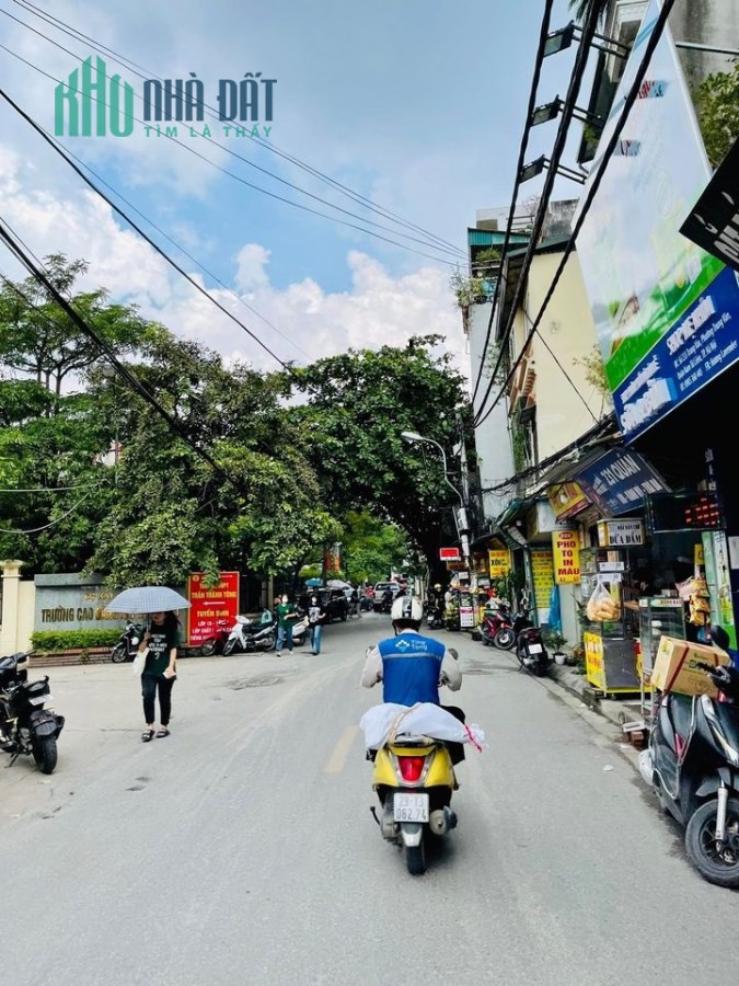 Bán nhà mặt phố Trung Văn, Nam Từ Liêm, 215m2, rộng 11m kinh doanh nét