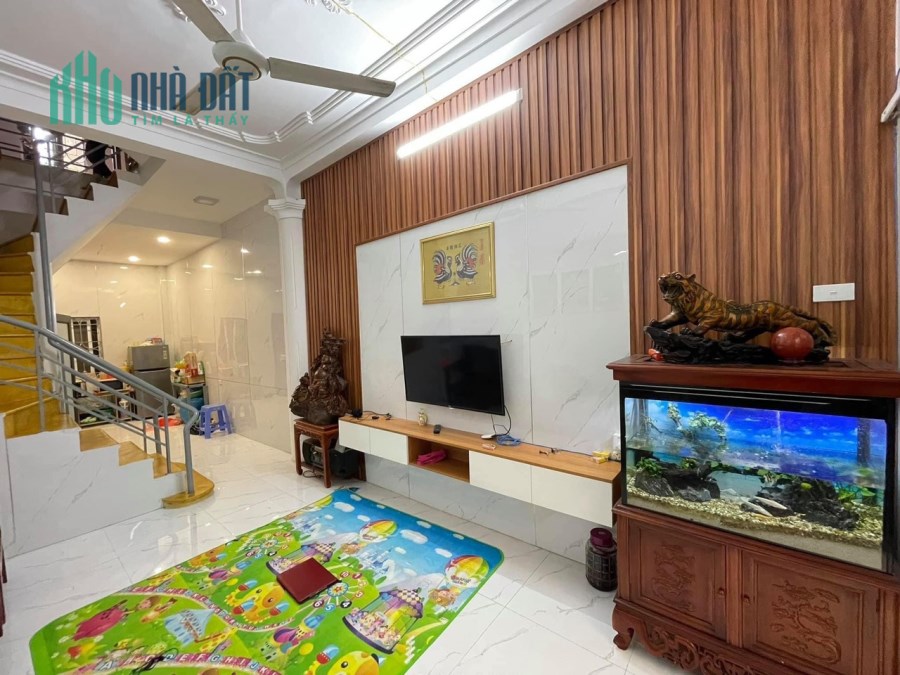BÁN NHÀ BẠCH MAI, 35m2, 3 TỶ 8, 20M RA MẶT PHỐ, NGÕ BA GÁC, Ô TÔ ĐỖ NGAY CẠNH