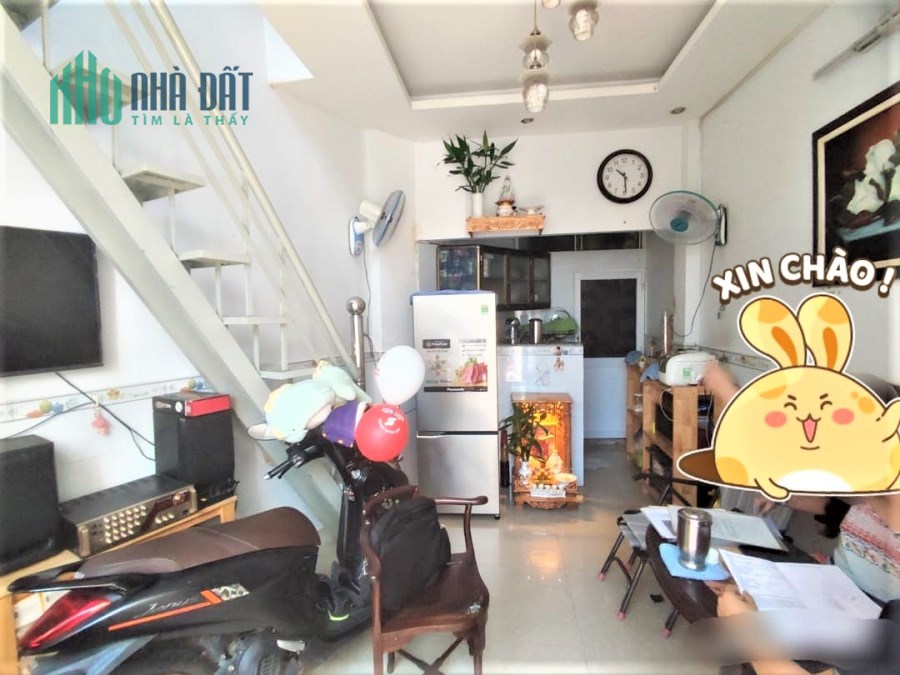 Bán nhà HXH đường Trịnh Đình Trọng, 19m2 (4.5x6.6), 3 tầng, 2PN, nhỉnh 2 tỷ.