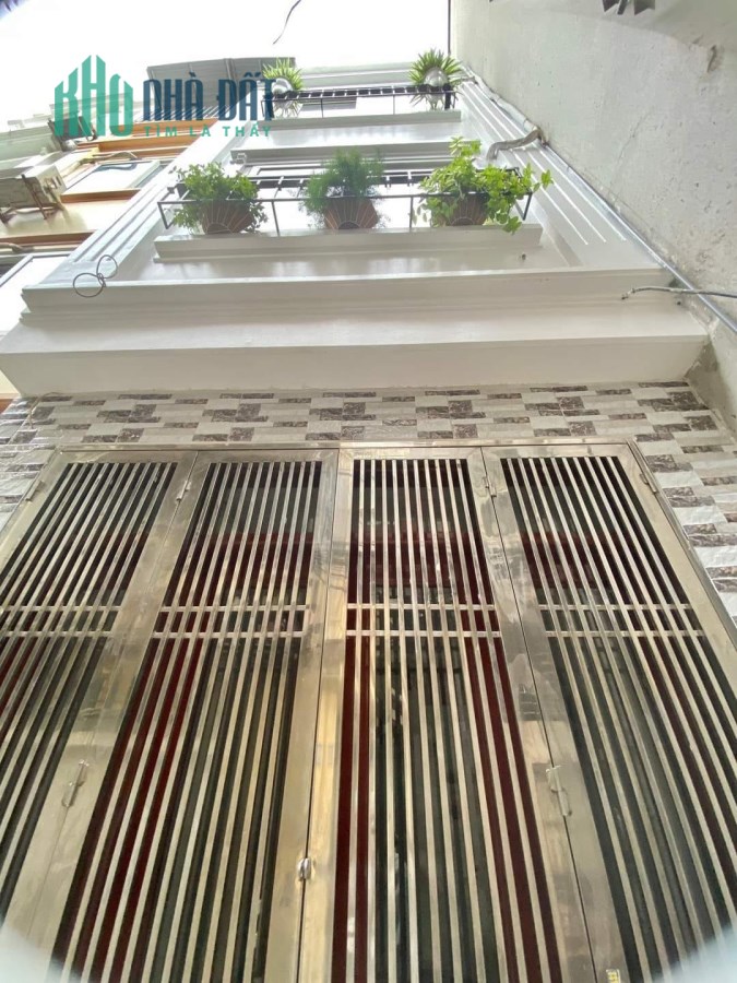 Chỉ 3.5 tỷ có nhà Hà Đông 47m2, 4 phòng ngủ, cách đường ô tô 10m, LH0936206176