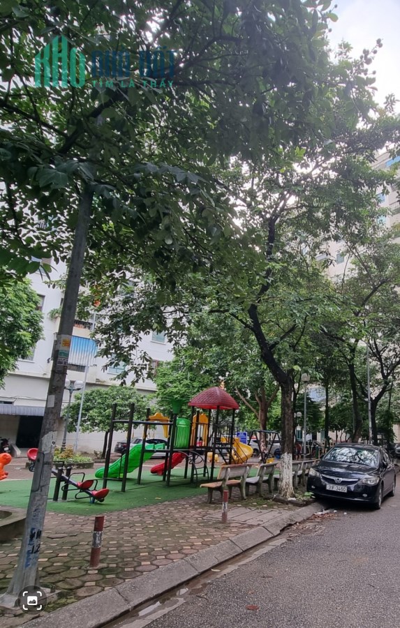Bán nhà LK Văn Quán, 55m2, view sân chơi, ô tô tránh, vỉa hè, chỉ 6.95 tỷ