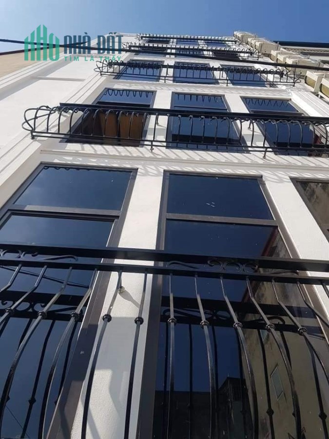 BÁN NHÀ KINH DOANH DÒNG TIỀN 100TR/TH TẠI CẦU GIẤY 7 TẦNG THANG MÁY 15 PHÒNG