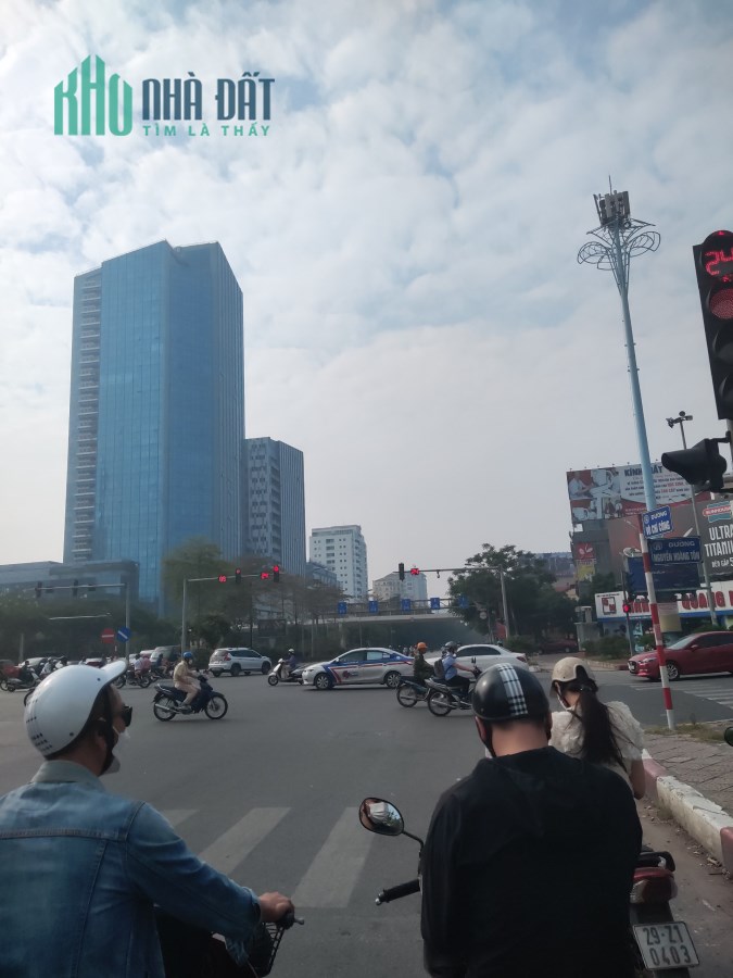 Bán nhà mặt phố Võ Chí Công,Lạc Long Quân,Tây Hồ dt 177m2 ,mt 9 m giá 81 tỷ đường 50m