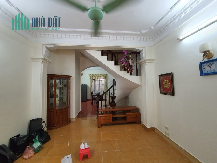 Cho thuê nhà nguyên căn tại Phố ĐỊNH CÔNG THƯỢNG 48m2, nhà 3.5 tầng đẹp