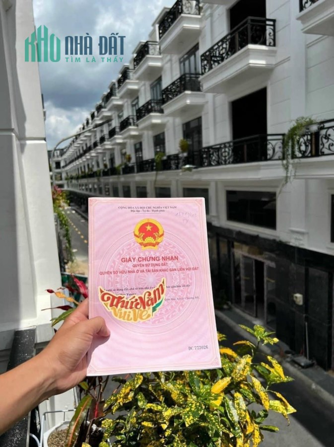Cần bán nhà phố mua biệt thự tại Quận 12. Sổ hồng trao tay, giảm ngay 200tr cho khách thiện chí