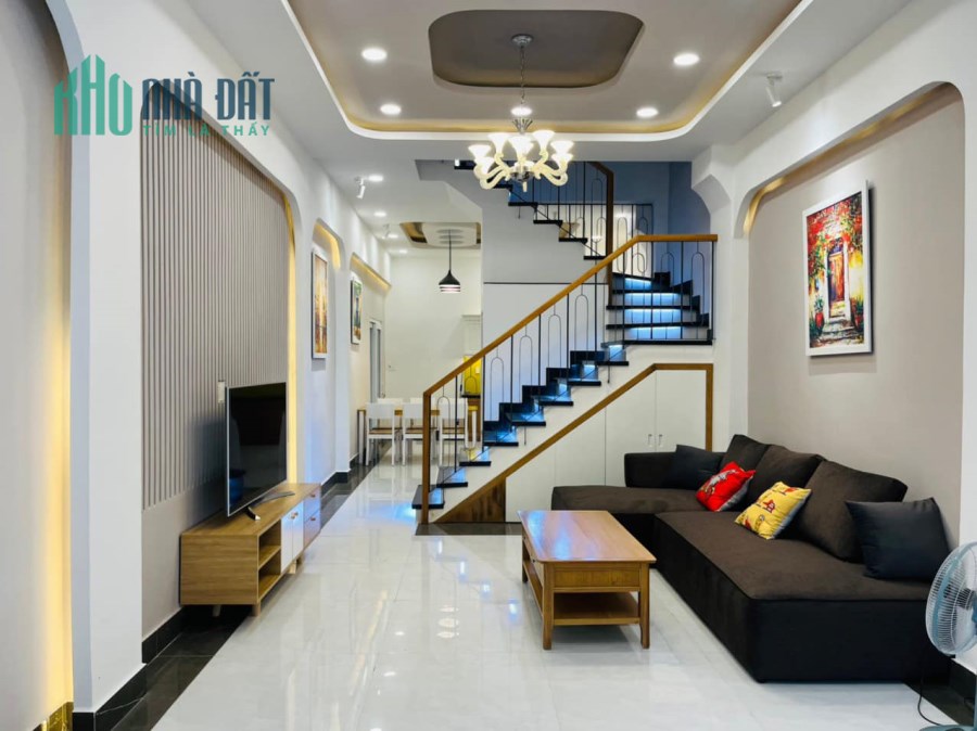 SÁT MẶT TIỀN DƯƠNG THỊ MƯỜI - 4 TẤM - NHÀ ĐẸP Ở NGAY - GẦN CÔNG VIÊN PMQT