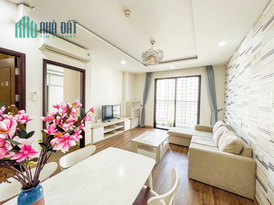 Bán CHCC 93 phố Lò Đúc, DT 125m2, 2PN, 2WC, tầng đẹp, giá rẻ